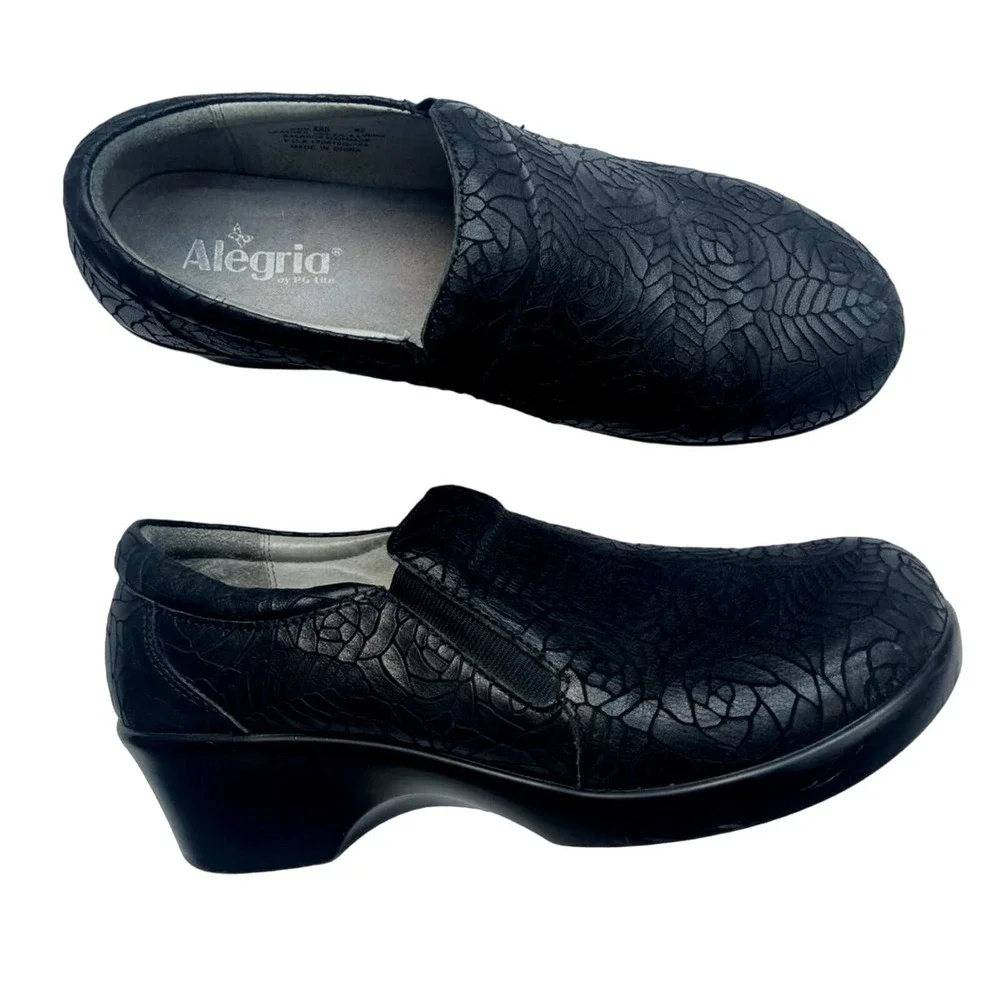Alegria ERYN FLORAL NOTES Slip Resistant Embossed Leather Clog | Womens 42 Black - Picture 2 of 6